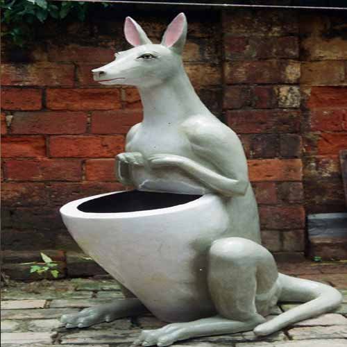 kangaroo dustbin
